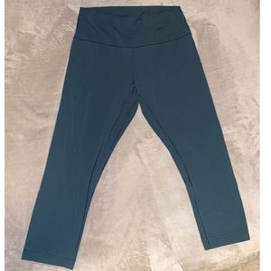 LuLuLemon Align Crop Size 10